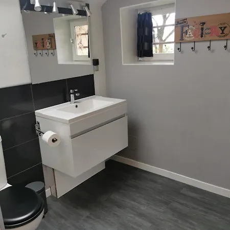 Double Dans Avec Piscine Salle De Bains Privee *